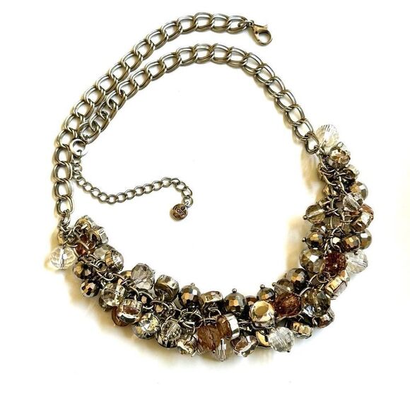 Loft cluster beaded statement necklace - Picture 4 of 7